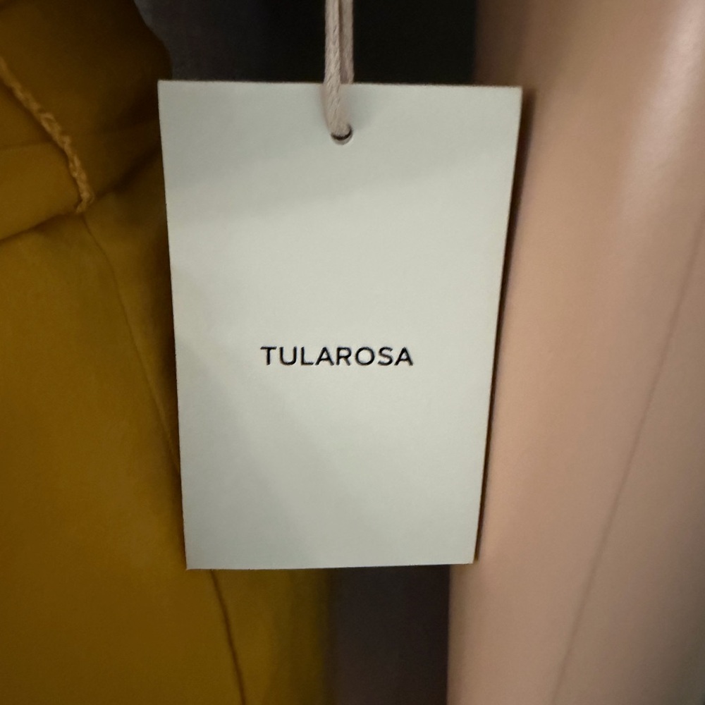 TULAROSA SUNSET YELLOW SATIN JUMPSUIT SIZE SMALL NEW WITH THE TAGS - Picture 5 of 8